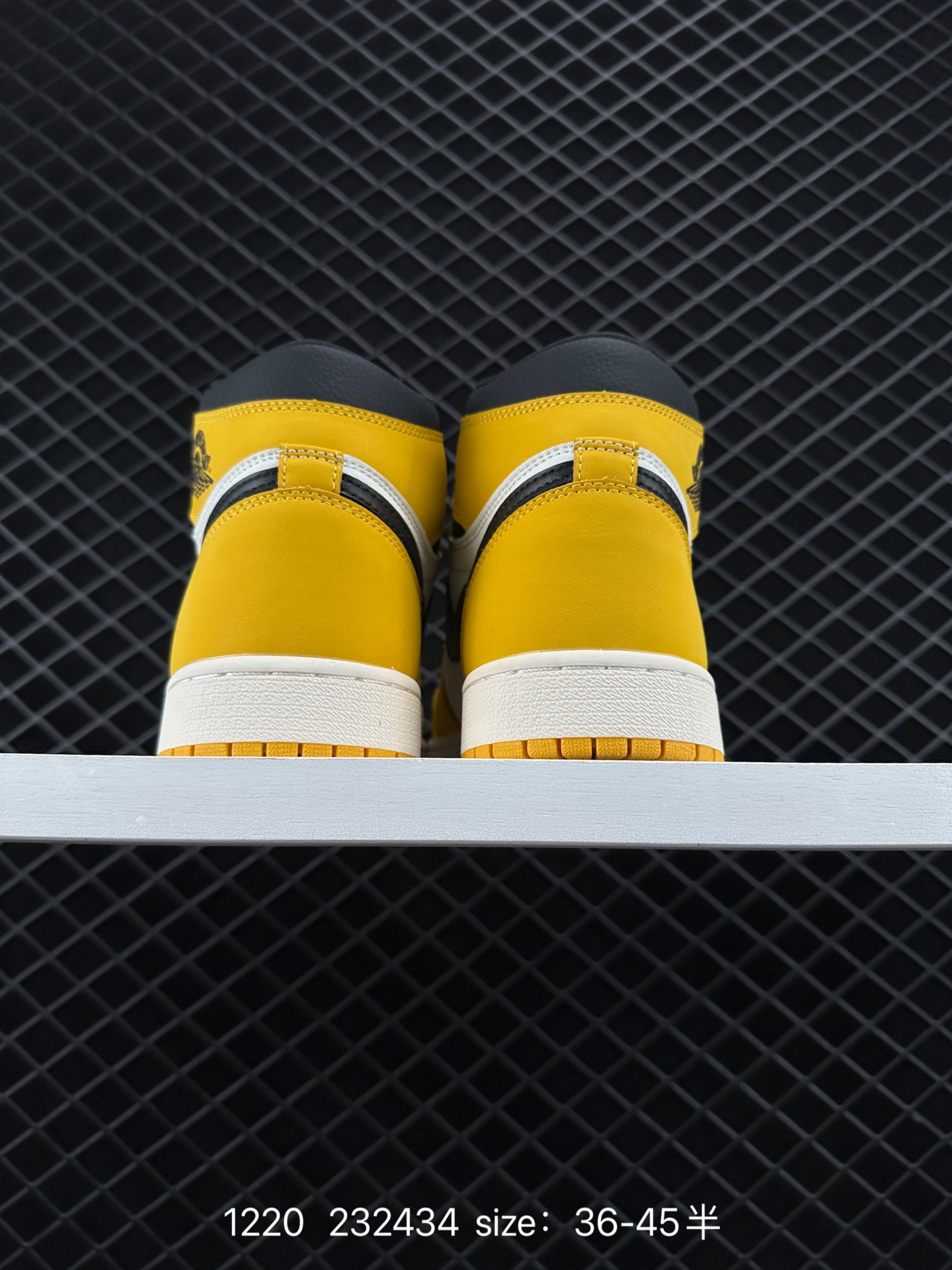 Nike Air Jordan 1 Retro High OG”Black/White“